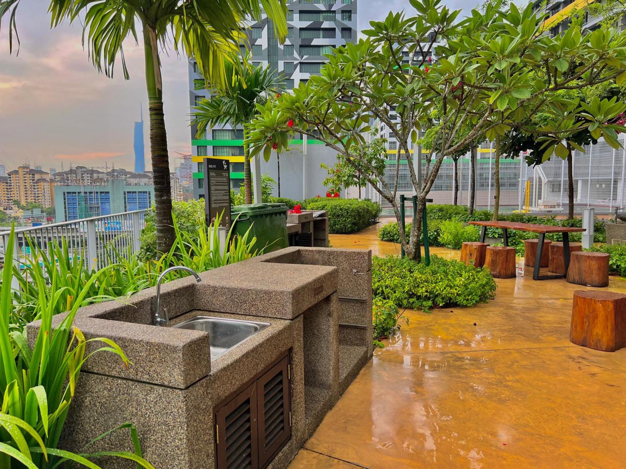 Sunway Velocity Mrt Lrt Premium Family Pangsapuri