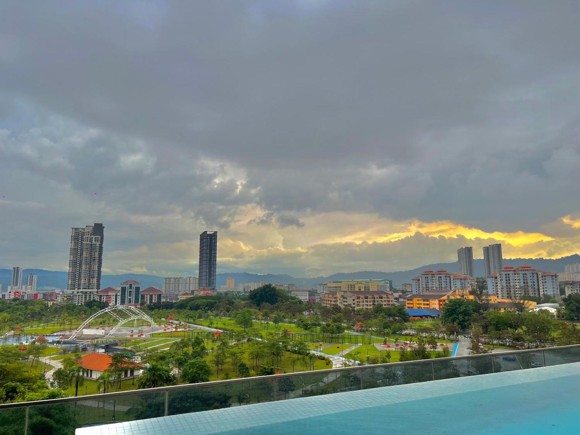 Sunway Velocity Mrt Lrt Premium Family