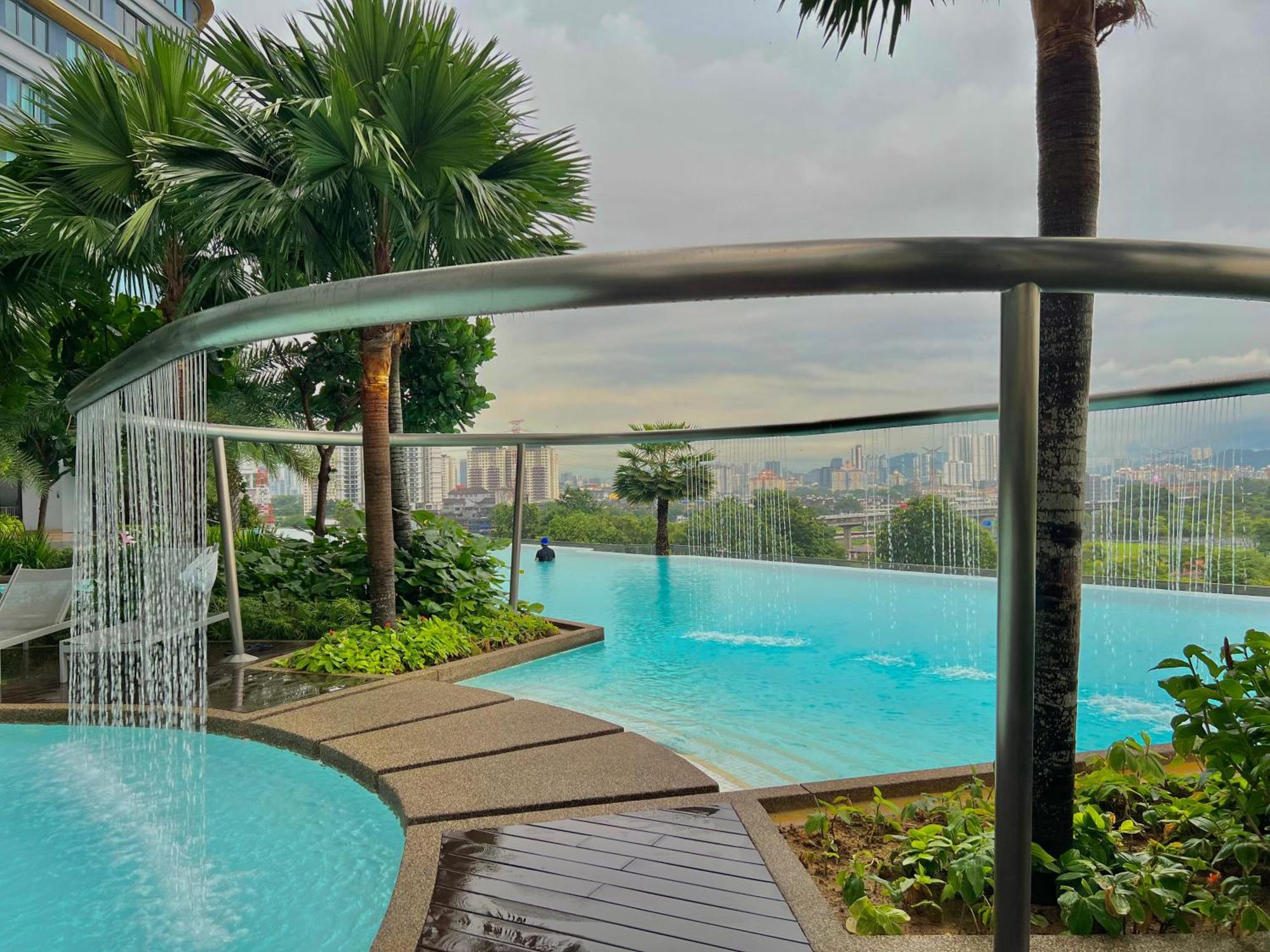 Appartement Sunway Velocity Mrt Lrt Premium Family
