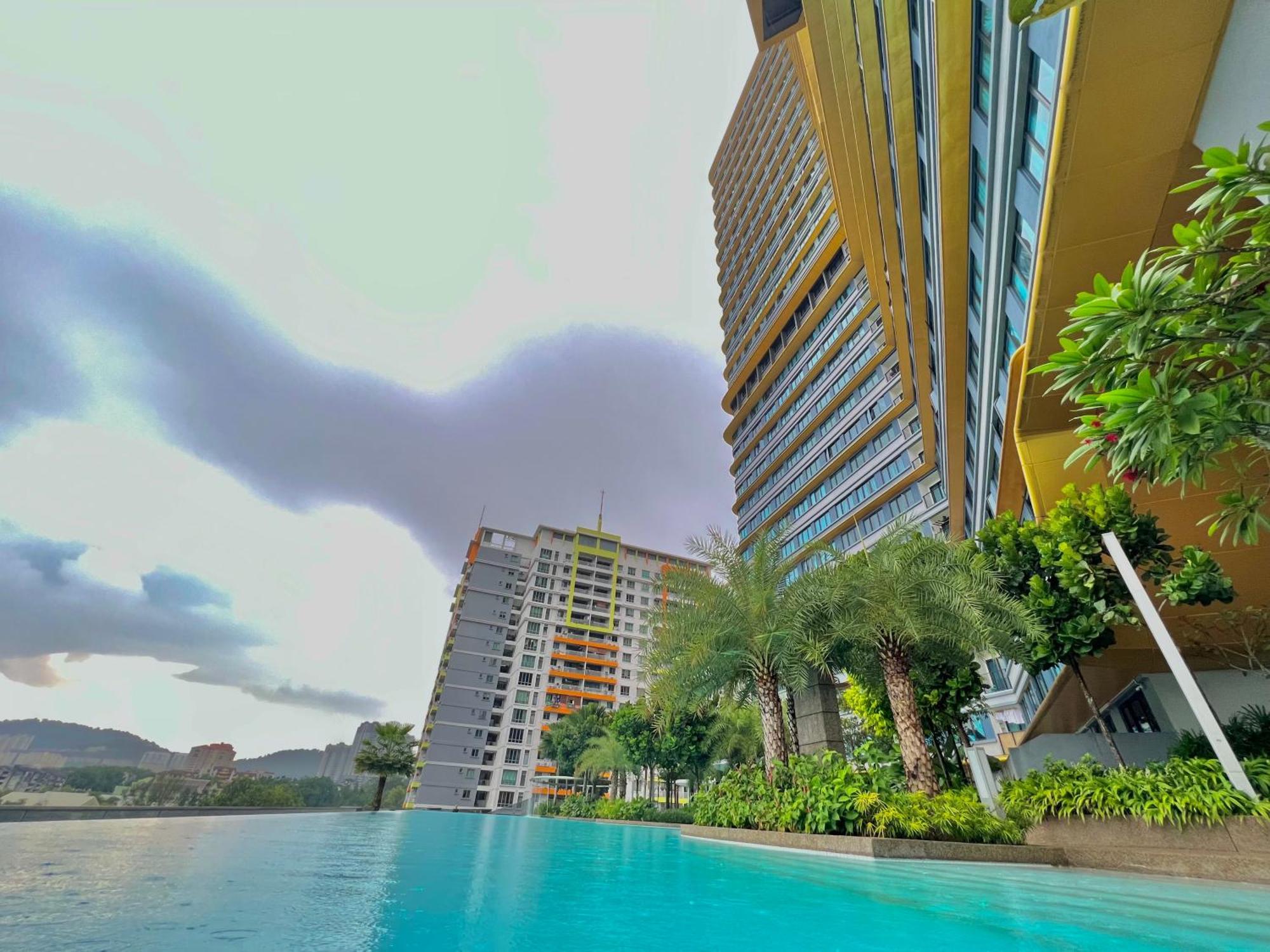 Sunway Velocity Mrt Lrt Premium Family Pangsapuri *