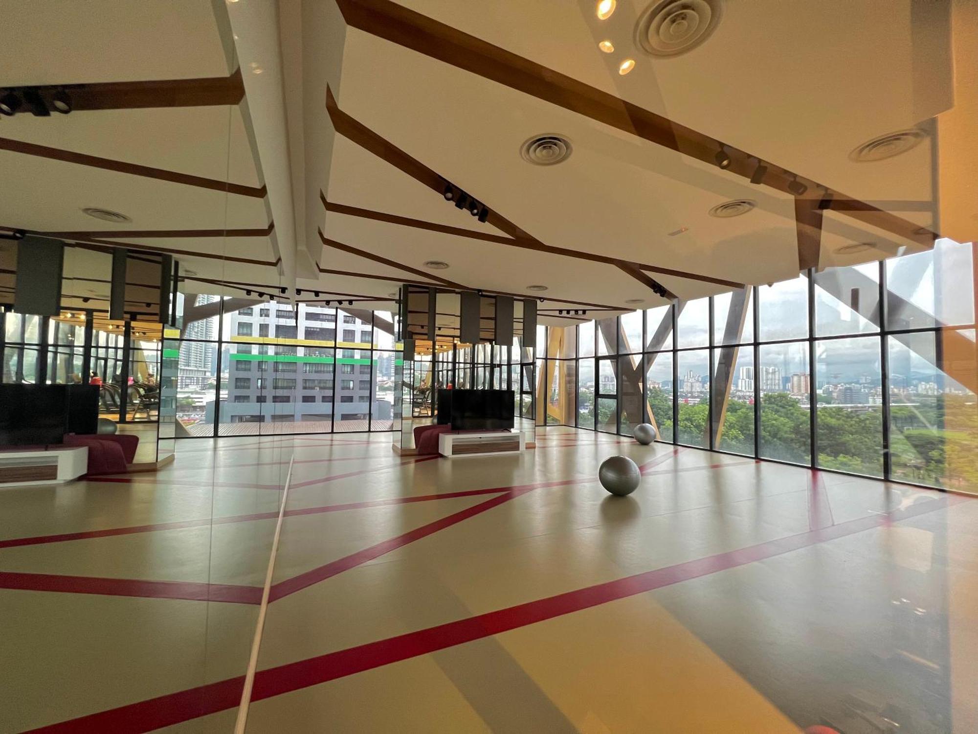 Pangsapuri Sunway Velocity Mrt Lrt Premium Family Kuala Lumpur