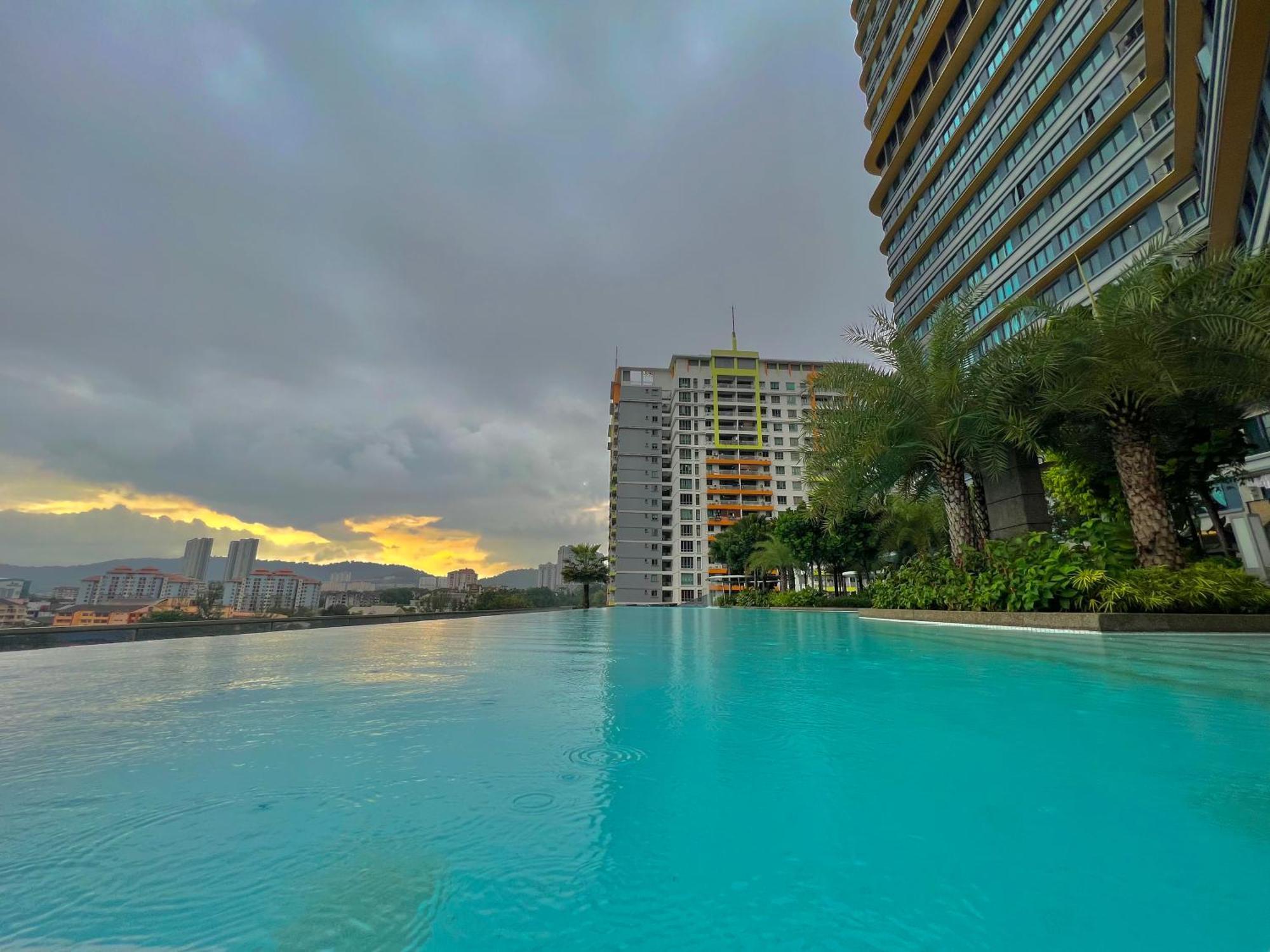 Appartement Sunway Velocity Mrt Lrt Premium Family *
